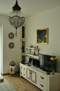 Oriental motives – lime wood with organic patinas, hand ageing and oriental motifs set in geometric shapes, photo 4
