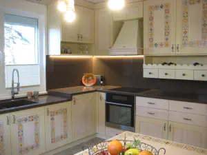 Visiting Deni's Home – two-level lime kitchen with painted details and a cleaner modern living room, photo 4