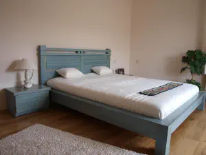Bedroom Madrid – linear design in beech or other solid wood, 25 stain colours, sized to your room, photo 5